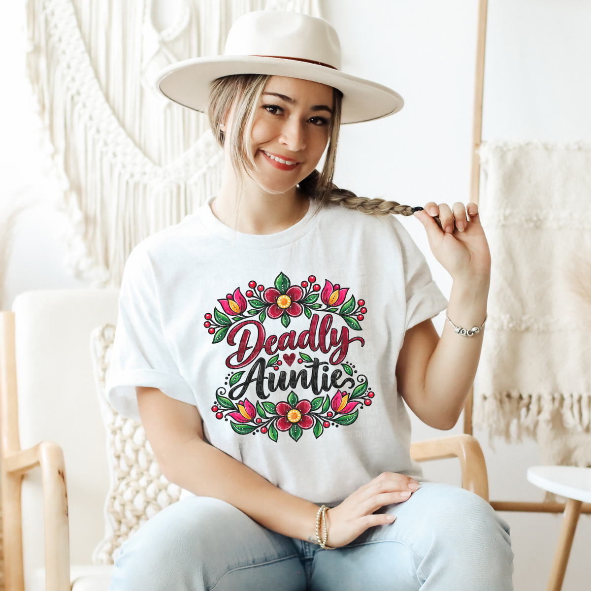 Celebrate your favourite Auntie with our Deadly Auntie Shirt featuring a colourful Indigenous floral-inspired design. Made by an Indigenous-owned family business.